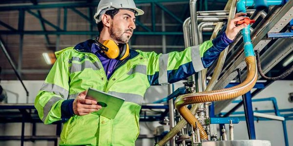 Dia Da Indústria: Tecnologia e Inovação transformam o setor plástico brasileiro